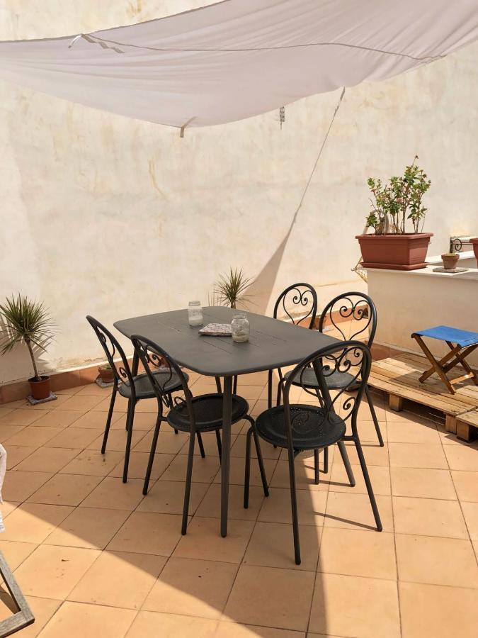 Appartamento Mansardato Nel Cuore Di Palermo - Accesso Terrazza Екстер'єр фото