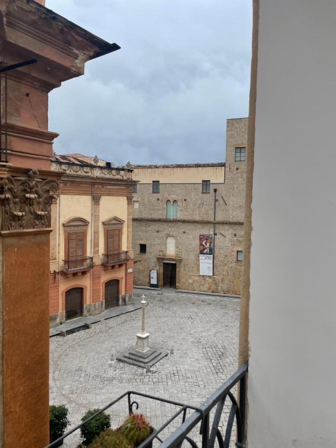 Appartamento Mansardato Nel Cuore Di Palermo - Accesso Terrazza Екстер'єр фото